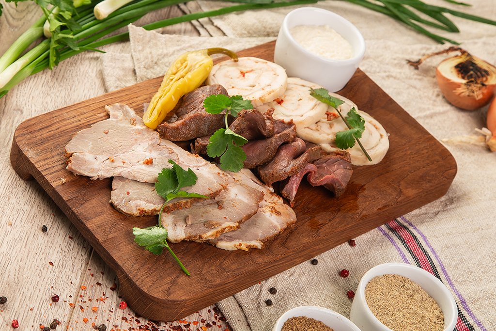 Мясная тарелка