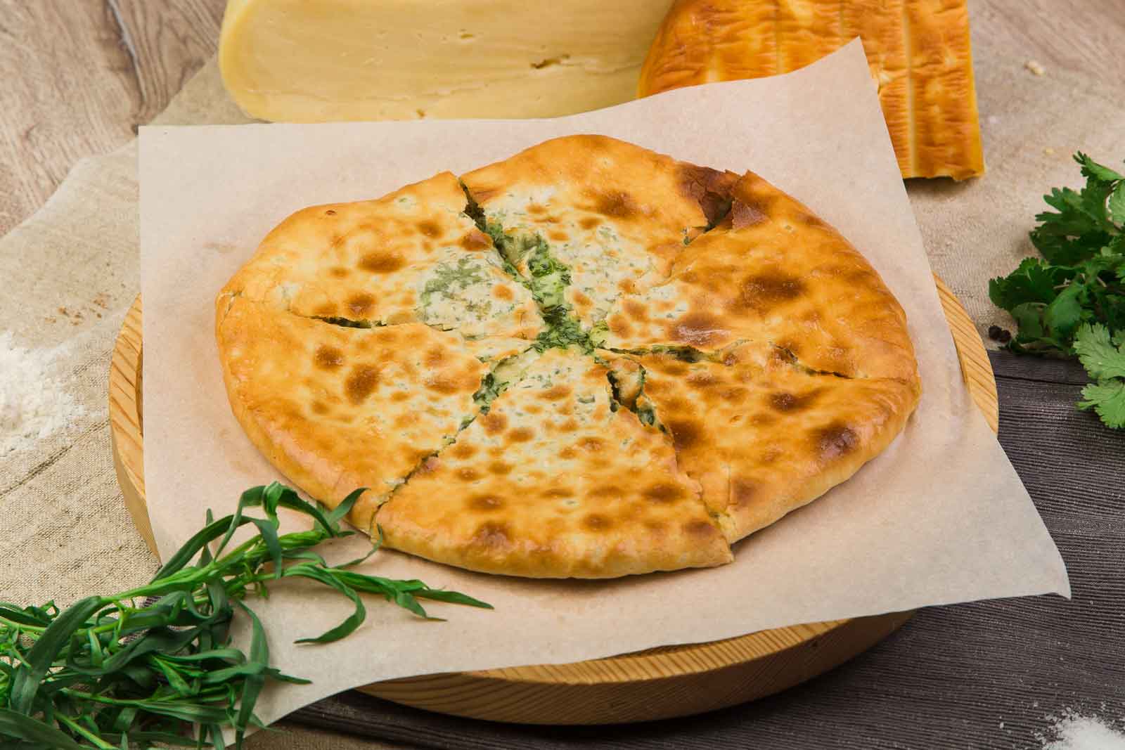 Хачапури имеретинский с зеленью